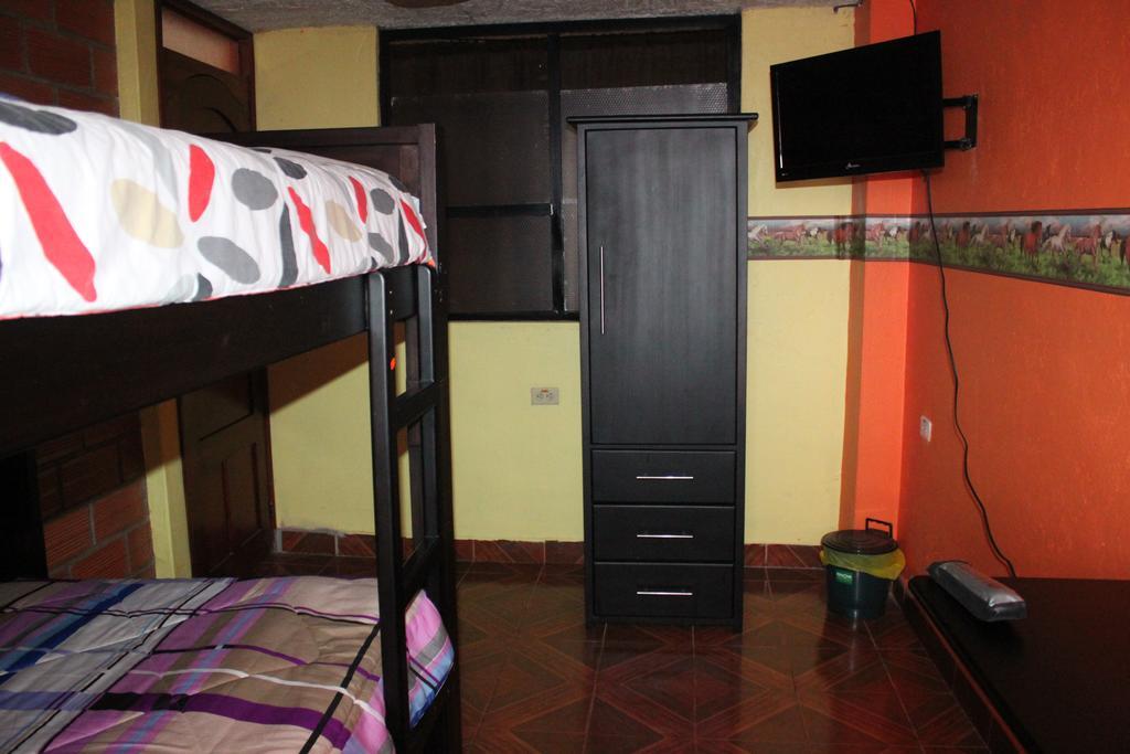 Hostel Sendero De Volcanes Latacunga Zewnętrze zdjęcie